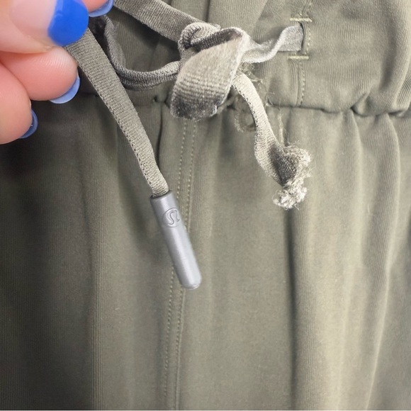 LULULEMON Dark Olive Keep Moving 7/8 Pant - Picture 4 of 7